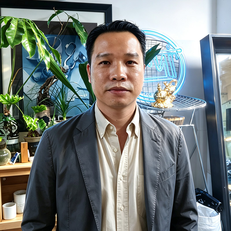 Custom clothing manufacturer CEO at JiuvelWear