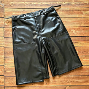 IMG_20260727_175604 Retro style men carpenter PU leather shorts outfit